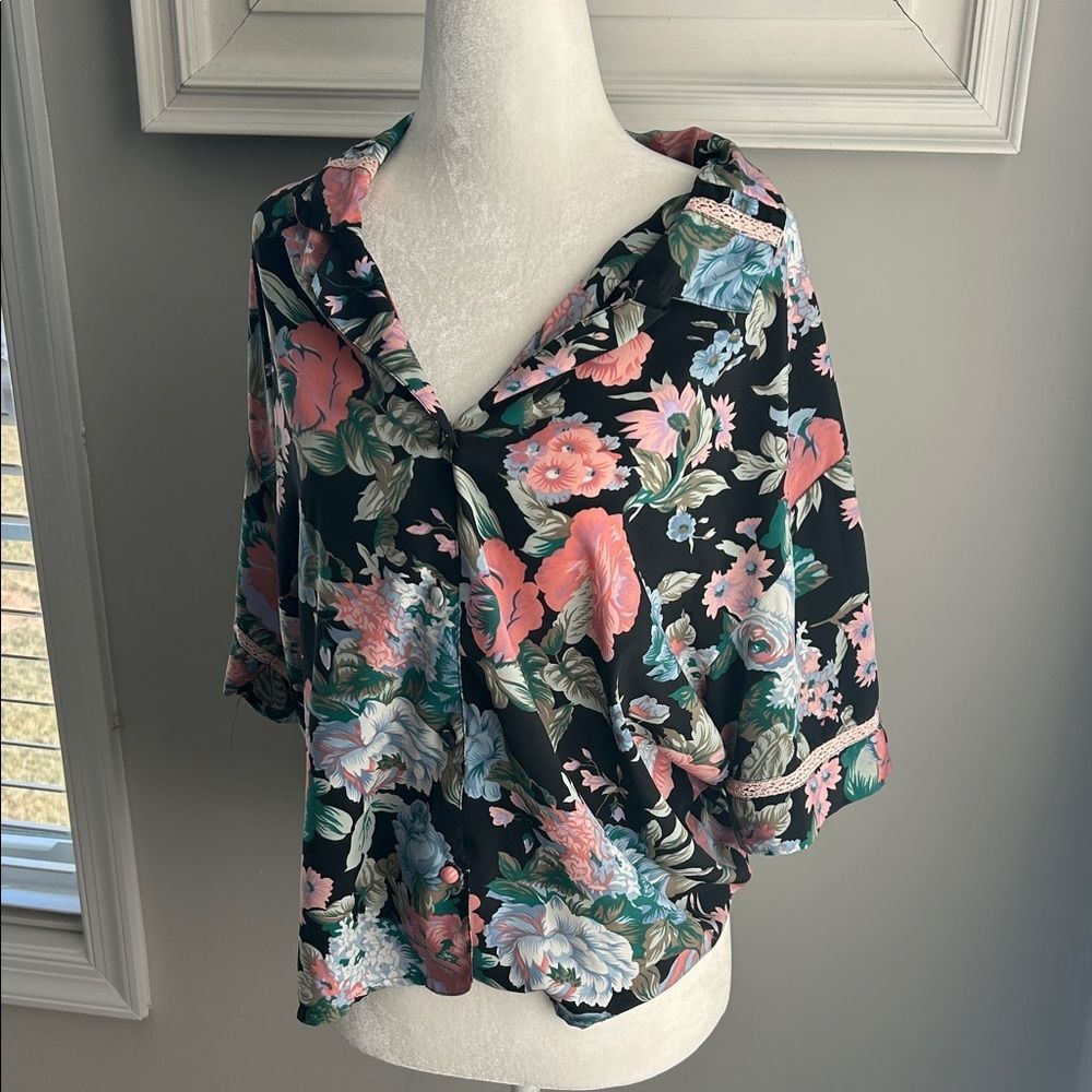 Victoria's Secret Vintage Gold Label Black and Pink Floral Pajama Top - Picture 3 of 13